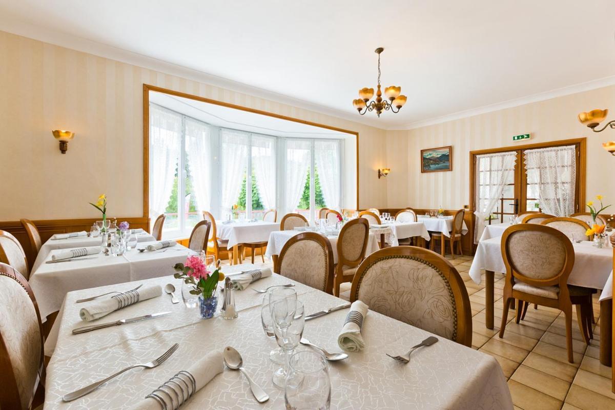 Hotel Restaurant Le Grillon Chambon-sur-Lac Exteriér fotografie
